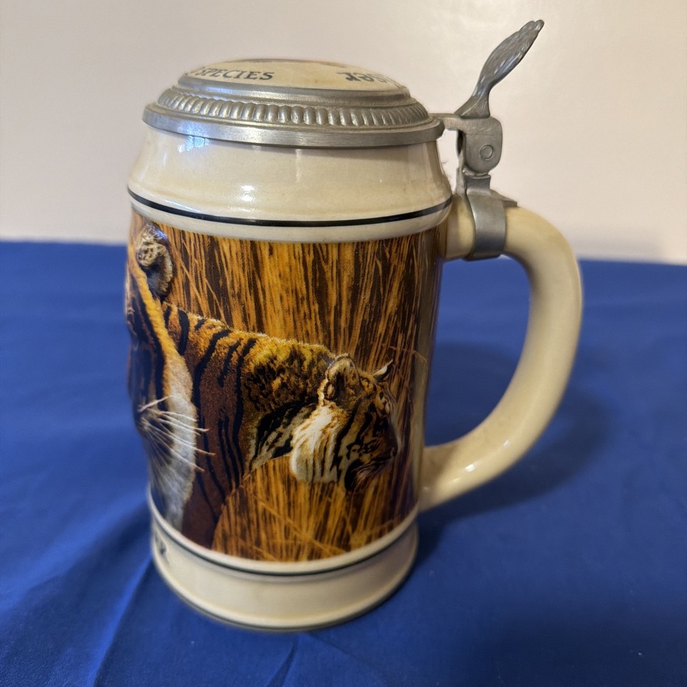 Vintage 1989 Budweiser Endangered Species ASIAN TIGER Beer Stein Mug Lidded 0.5L - Picture 3 of 6